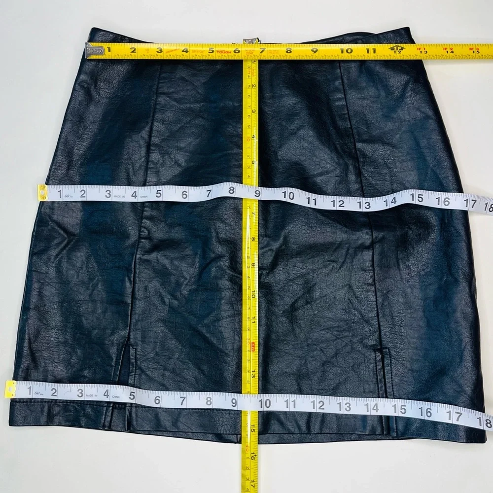 Faux leather mini skirt, small, black